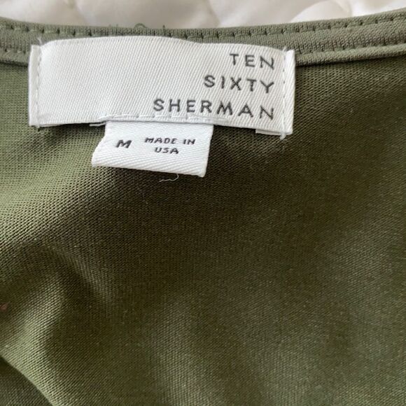 Ten Sixty Sherman sz M cold shoulder tunic length high low top blouse green - Picture 6 of 7